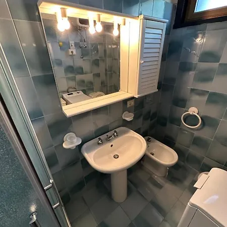 Roberto House - Taormina Mare Апартаменты *