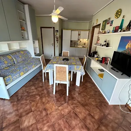 Roberto House - Taormina Mare * 贾迪尼-纳克索斯