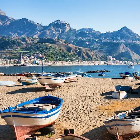 Апартаменты Roberto House - Taormina Mare Джардини-Наксос