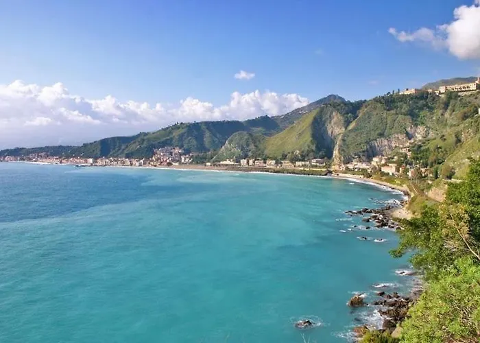 Roberto House - Taormina Mare * Giardini Naxos