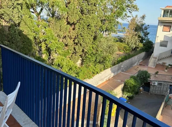 Apartment Roberto House - Taormina Mare Giardini Naxos